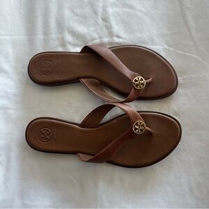 SOLD ‼️Tory Burch Tan Leather Sandals with Gold Logo